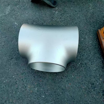 Tee d'acer al carboni ASME B16.9 de 18 polzades